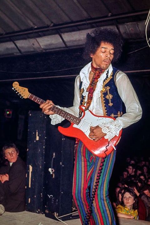 jimmy-hendrix-1967-1543346571.jpg