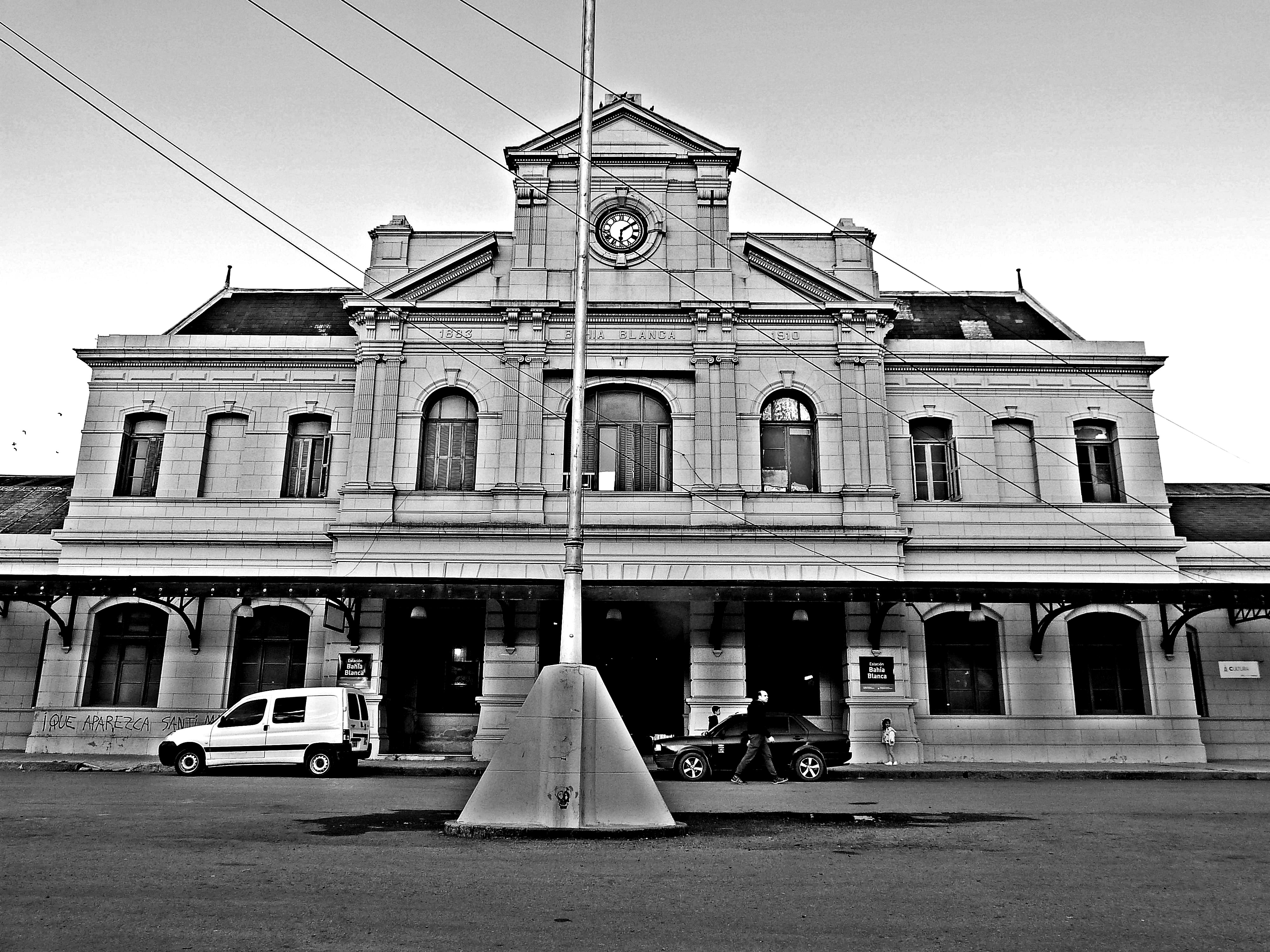 main_image