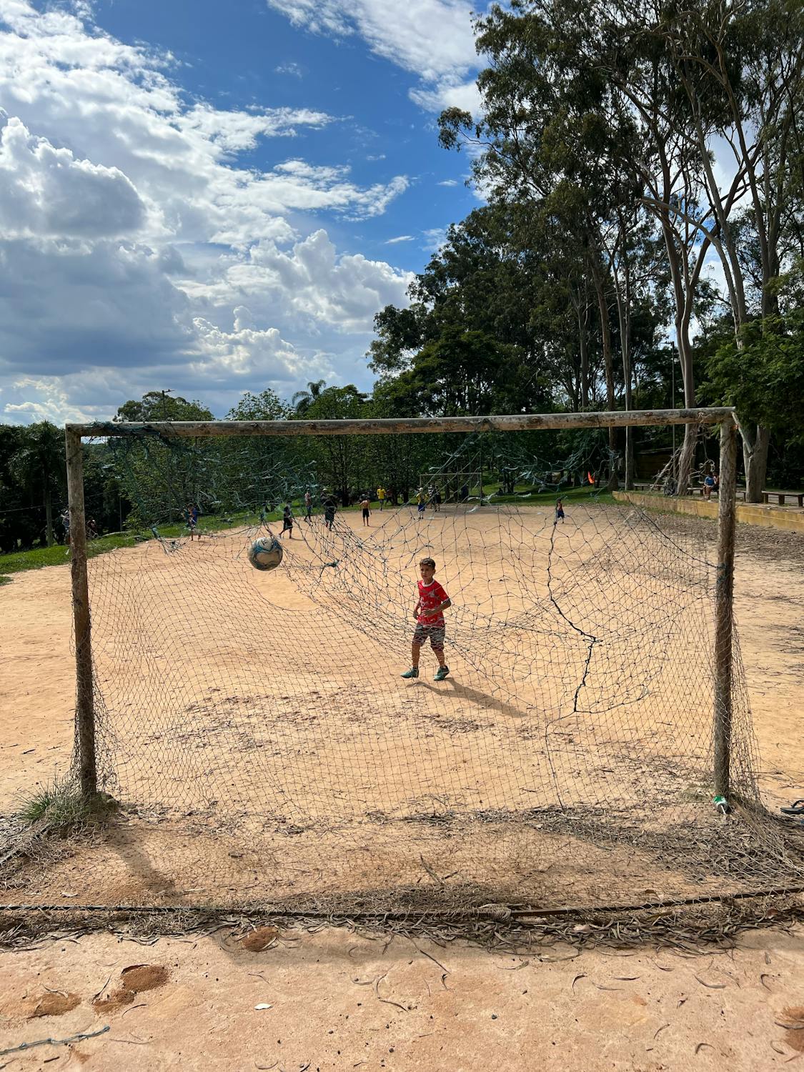 free-photo-of-boy-playing-soccer.jpeg