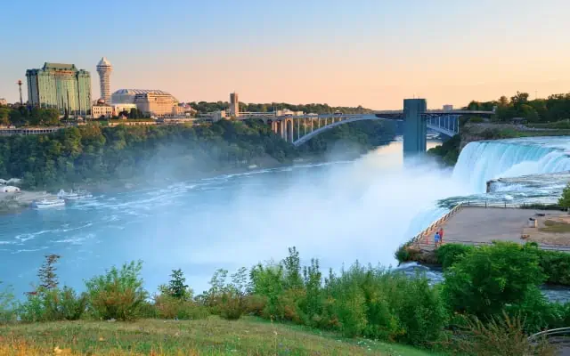 Niagara-Falls.webp