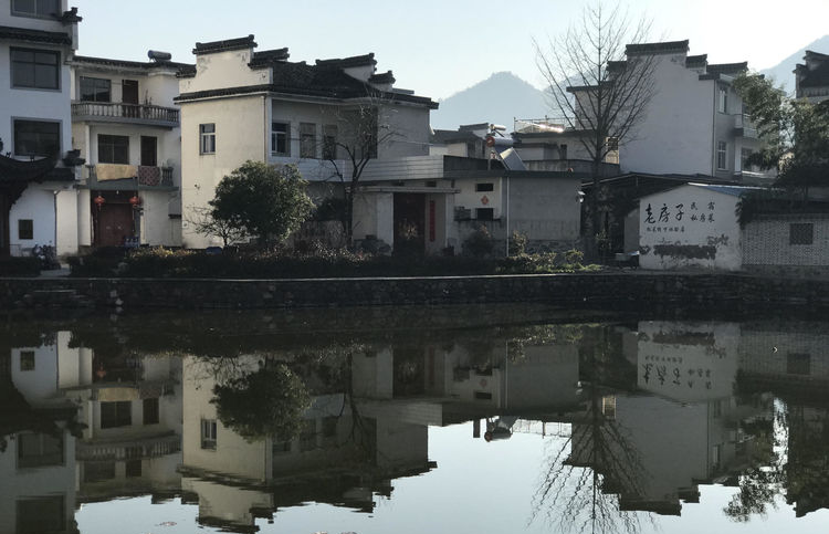 a6dd169021ee429eae9ac8b71206181b_cr.jpg