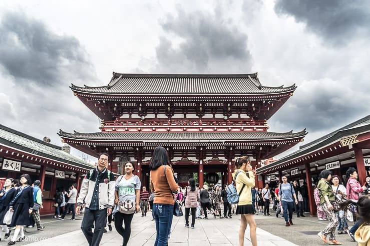 Sensoji-temple-on-cloudy-day.jpg