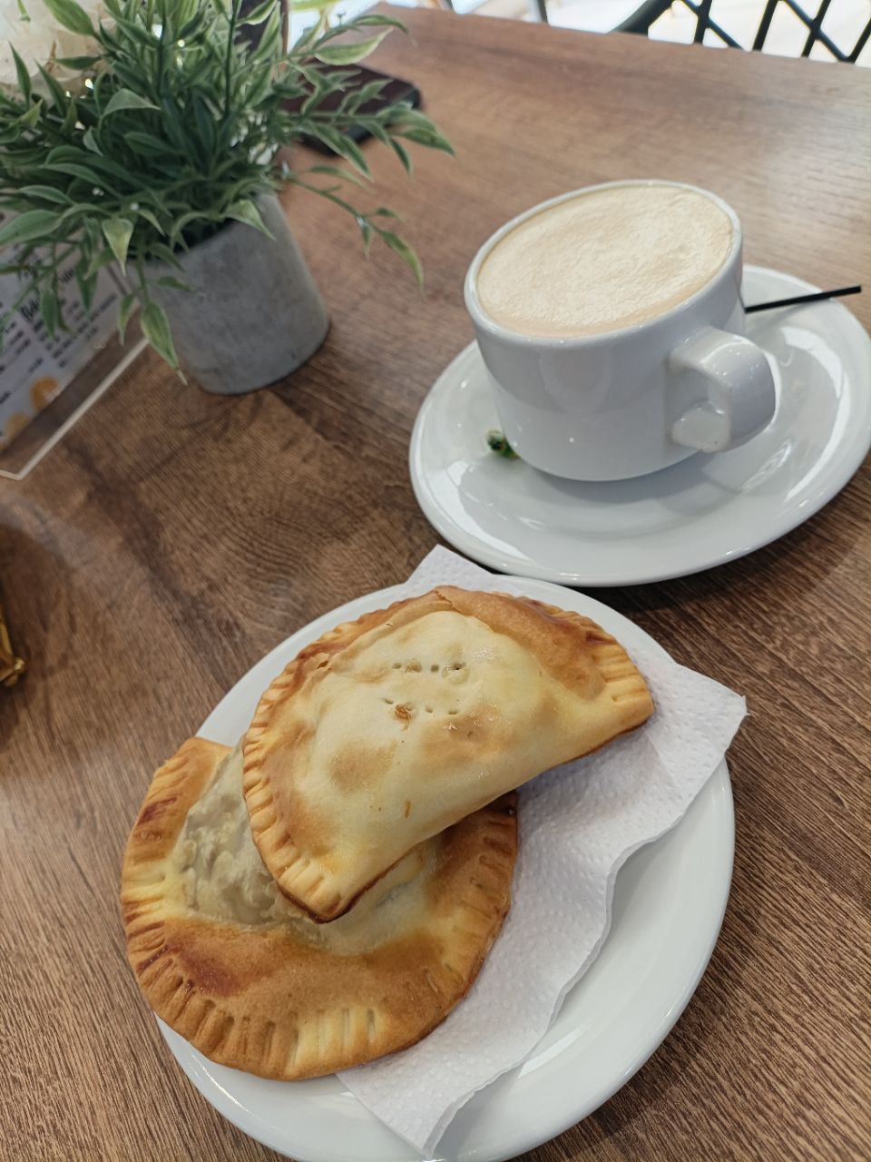 photo_4918207806054271787_y (1).jpg