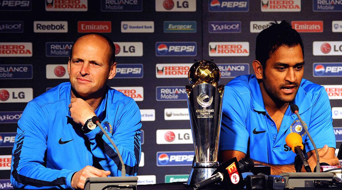 dhoni-kristen.jpg