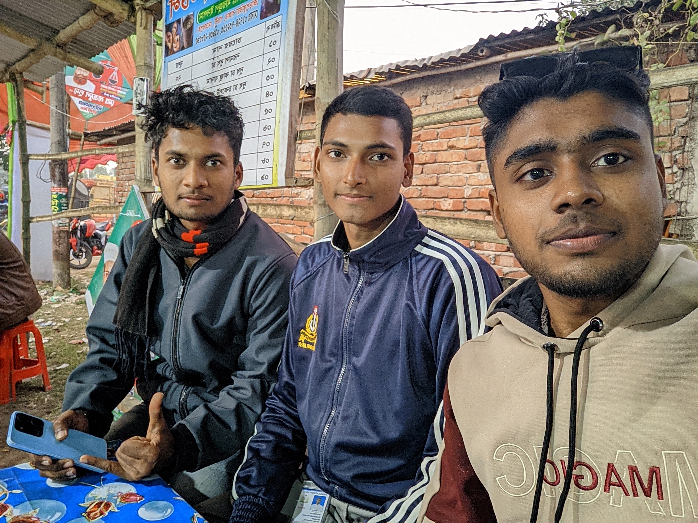 WanAsifLMC8.4R9_20260117_175316_📱Iphone 15 Pro Max🧩by WanAsif Gcam Info📷.jpg