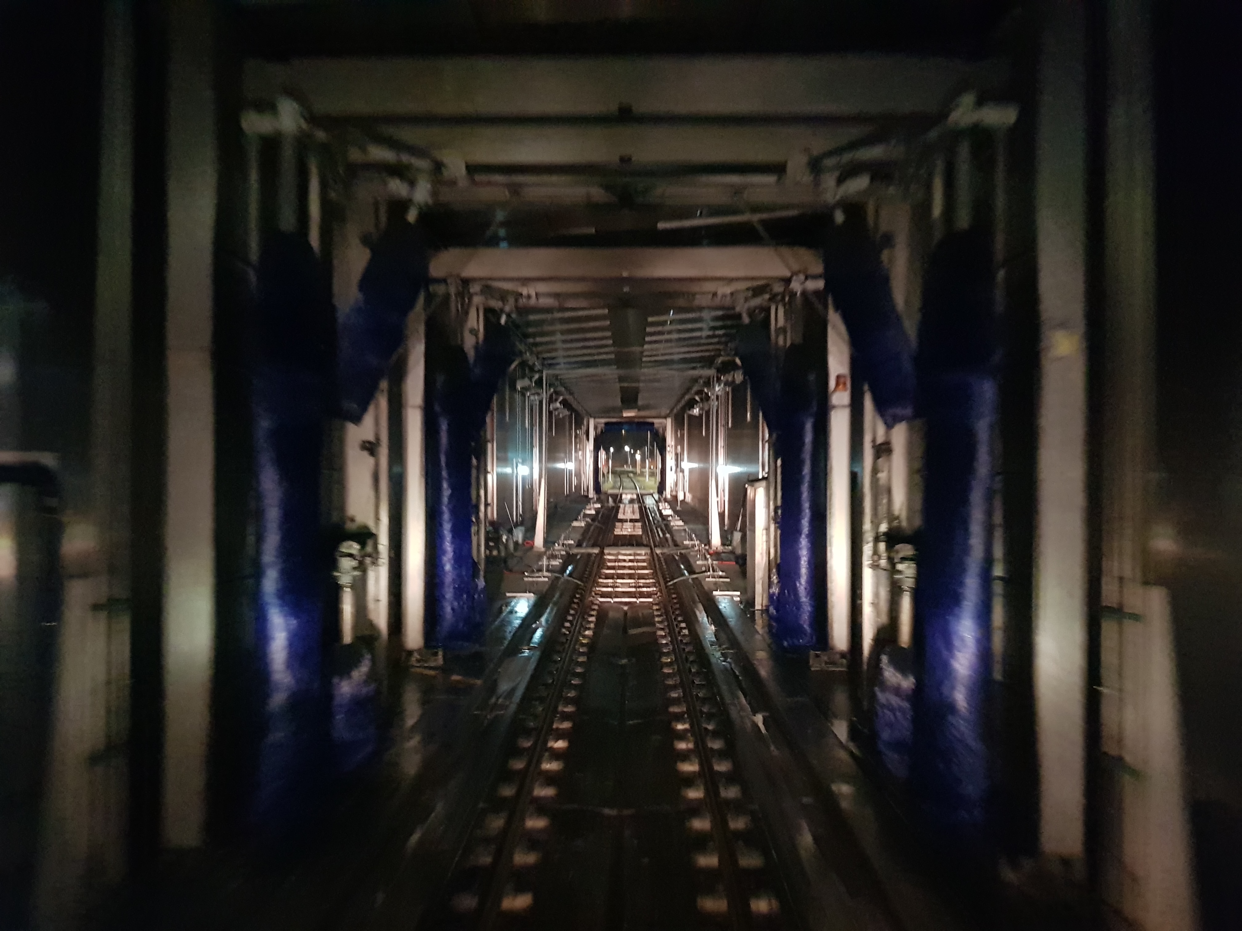 Bahn (4).jpg