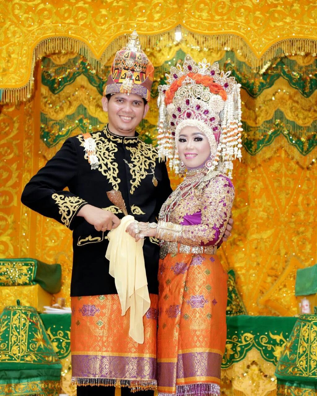 Pakaian-Adat-Aceh-Modern.jpg