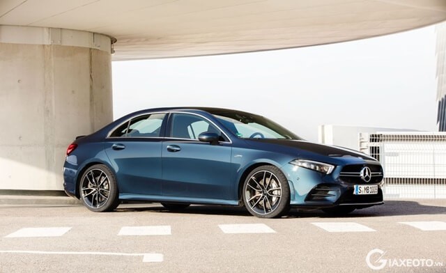 mercedes-amg-a35-4matic-gia-bao-nhieu-5.jpg