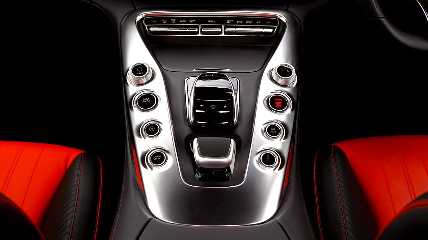 mercedes-benz-2498264__480.jpg