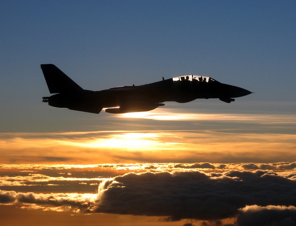 jet-593294_960_720.jpg