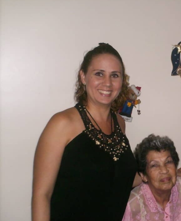 ULTIMA FOTO CON MI ABUELA.jpg