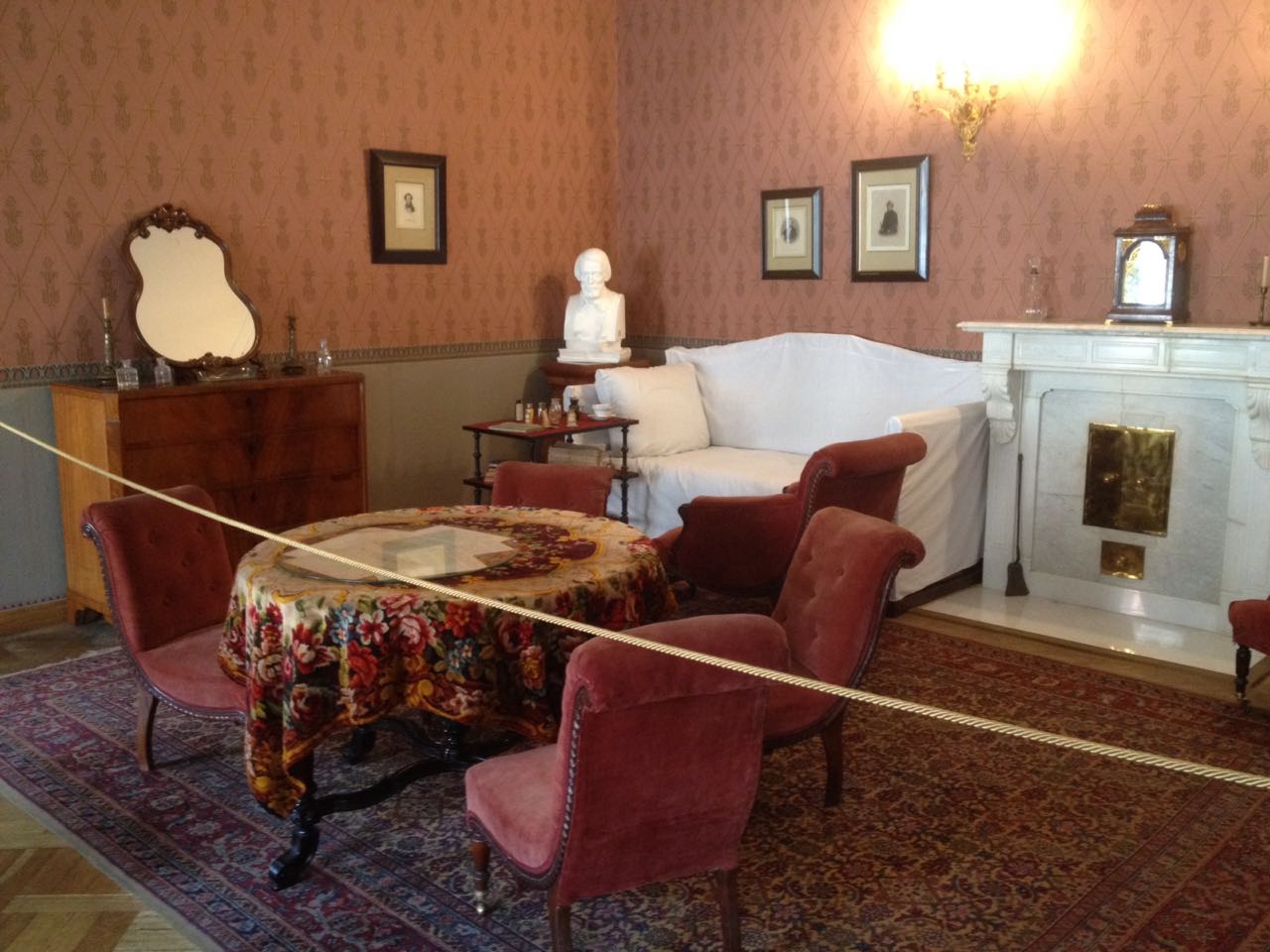 Saint Petersburg travel 24