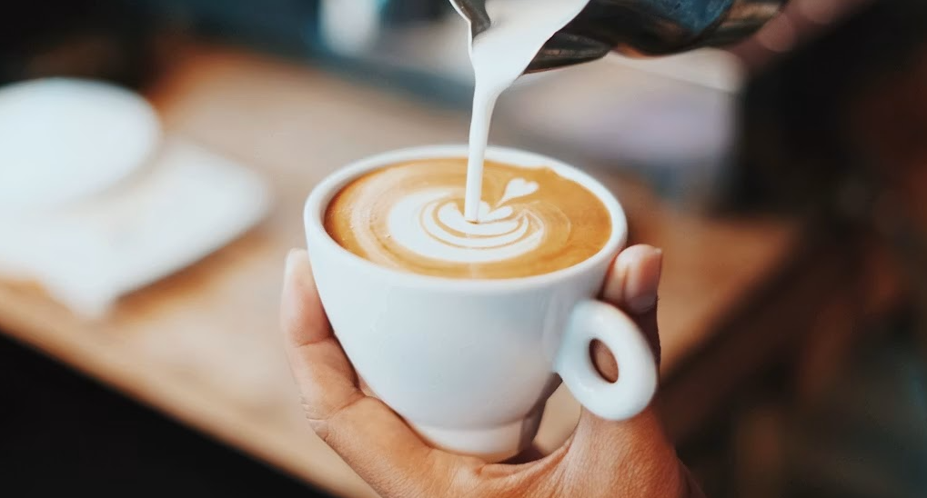 7 Top Low-Calorie Coffee Drinks to Grab on the Go.png