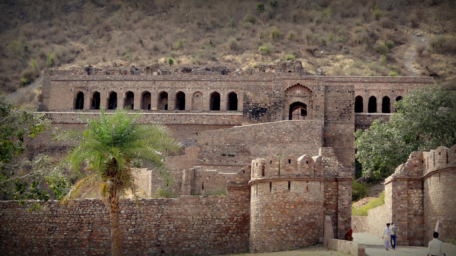 Bhangarh-Fort.jpg