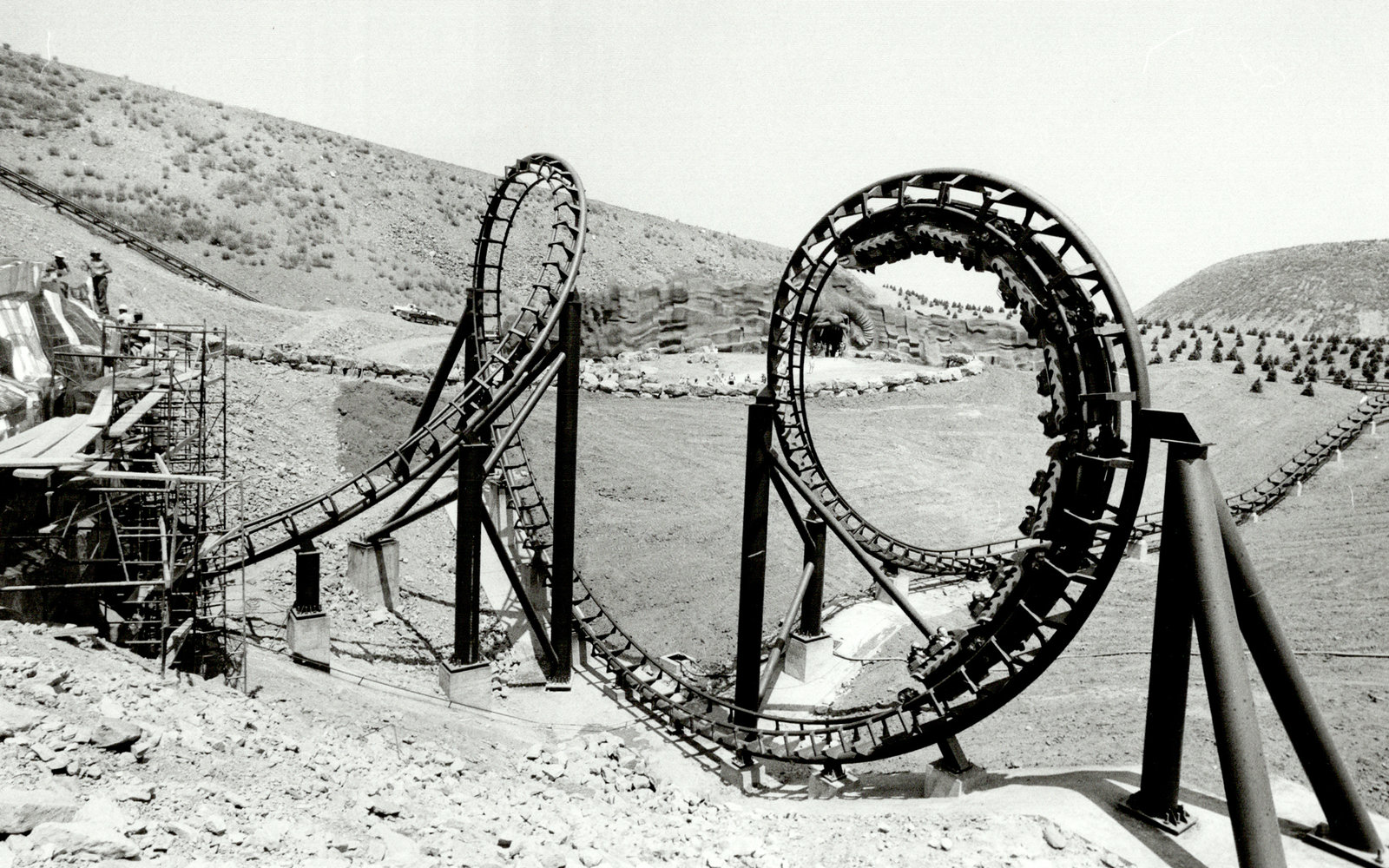 First roller coaster in America opens, June 16, 1884