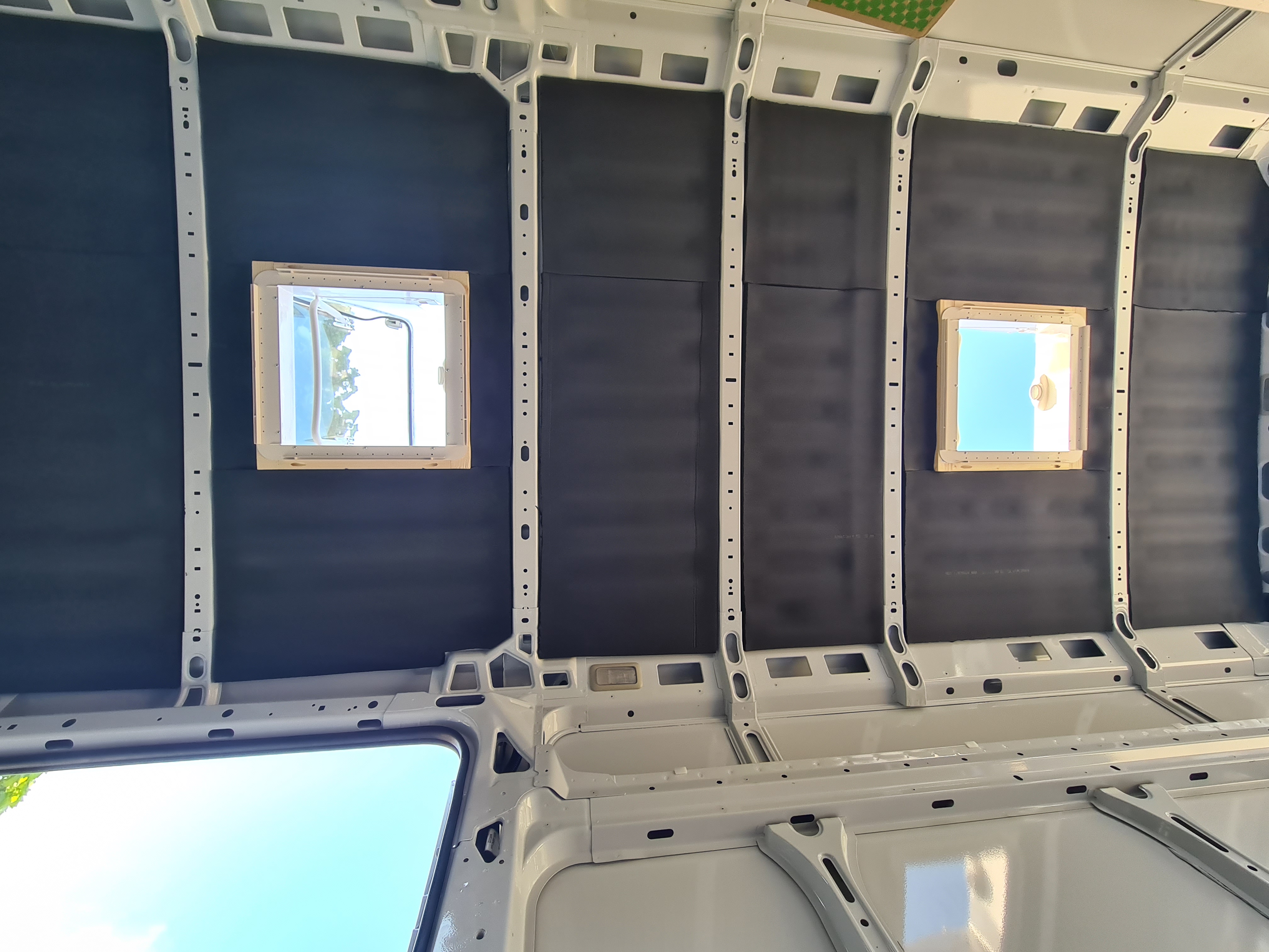 Camper Ausbau (21).jpg
