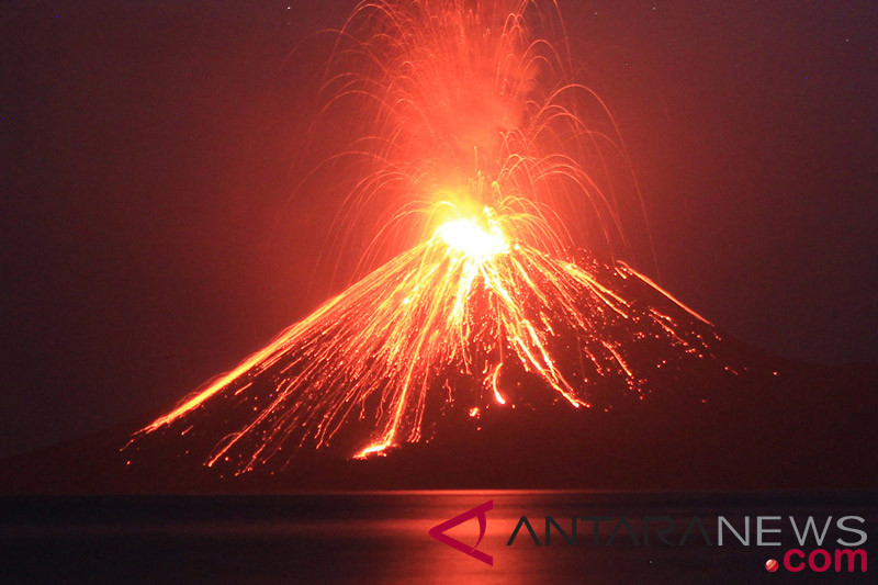 antarafoto-letusan4-anak-krakatau-200718-els-4.jpg