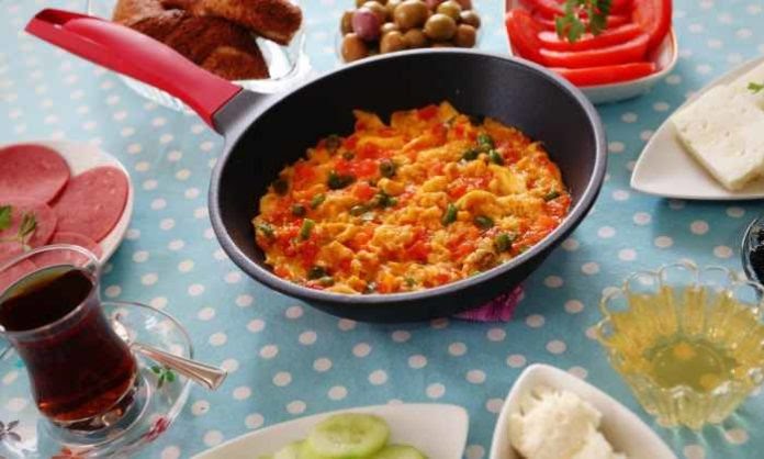 kuliner-turki-7-Food-Channel-696x418.jpg