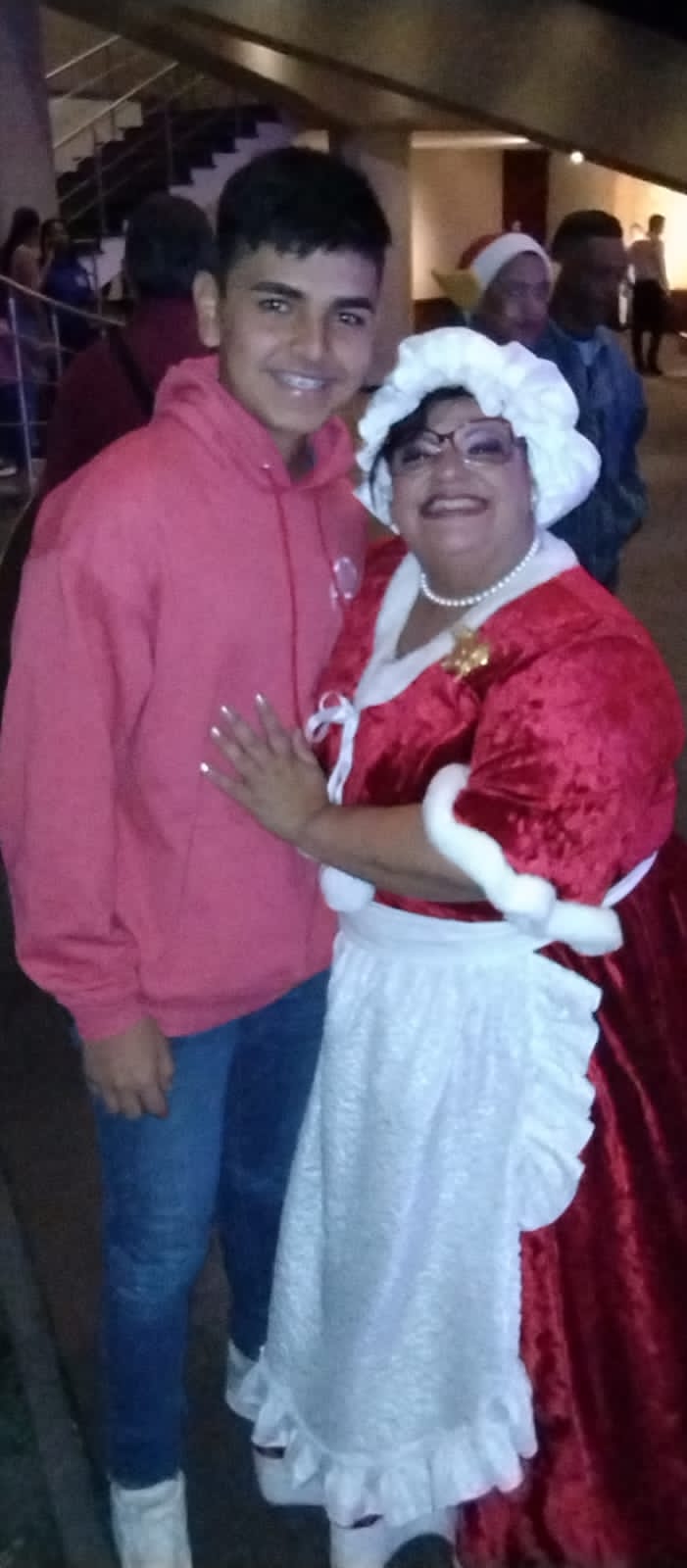 santa claus señora.jpg
