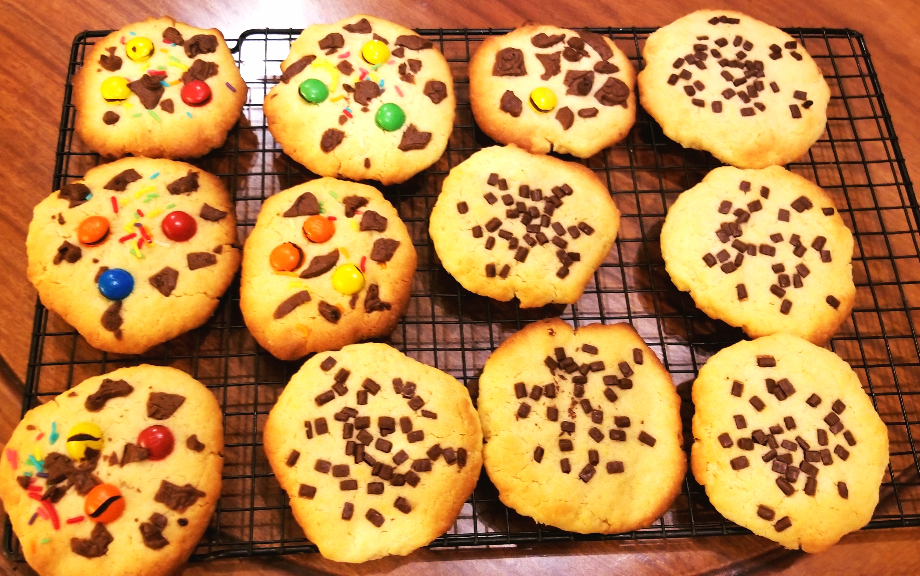 Make your cookie. Homemade cookies. Homemade cookie. Cookie печенье making instrument. Making cookies Family.