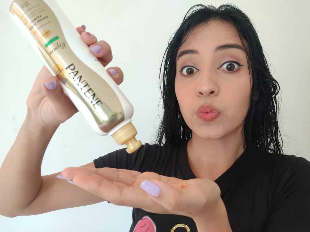 Por último aplicamos la crema de peinar y dejamos secar.jpeg