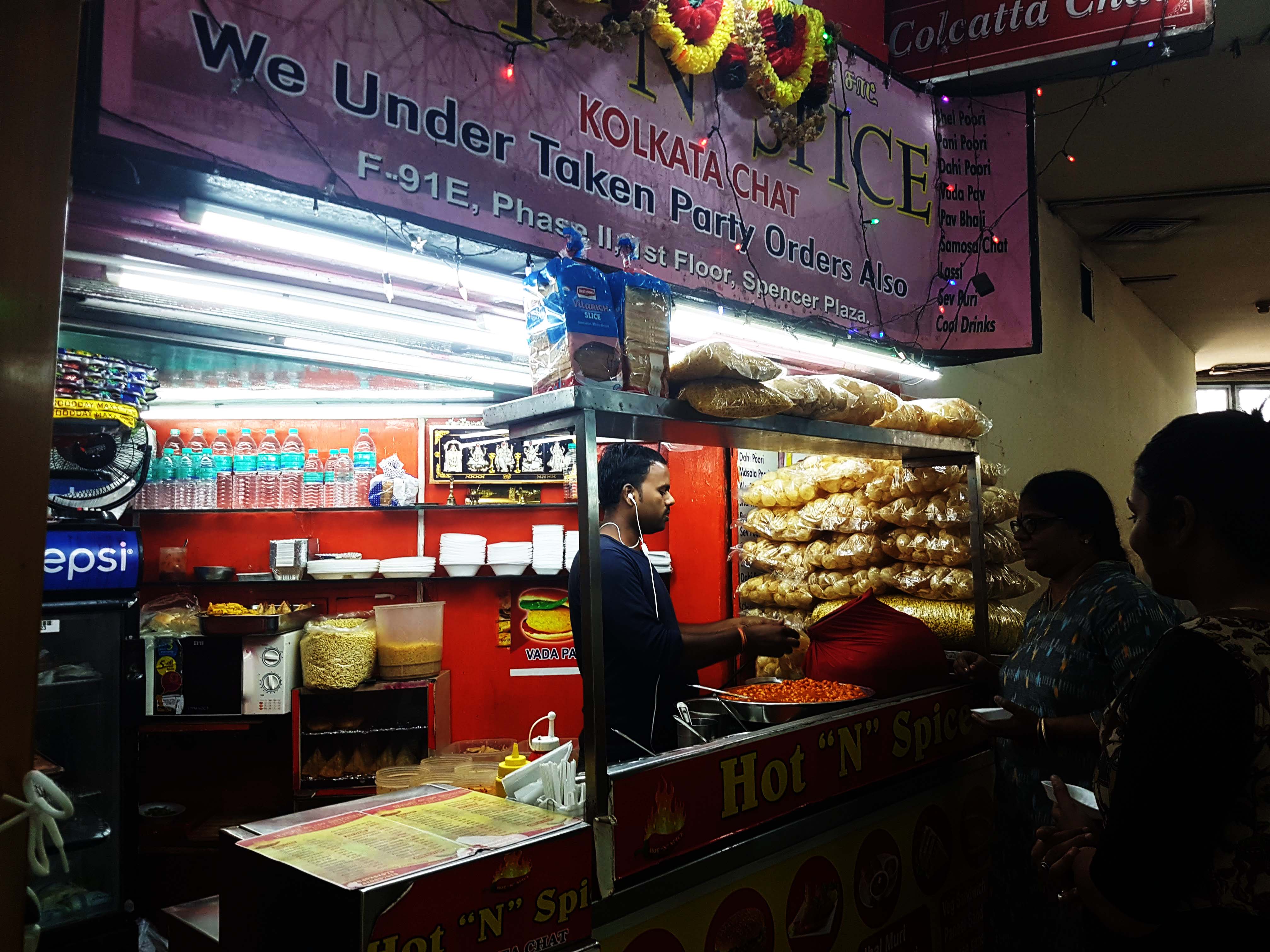 spencers_plaza_kolkota_chat.jpg