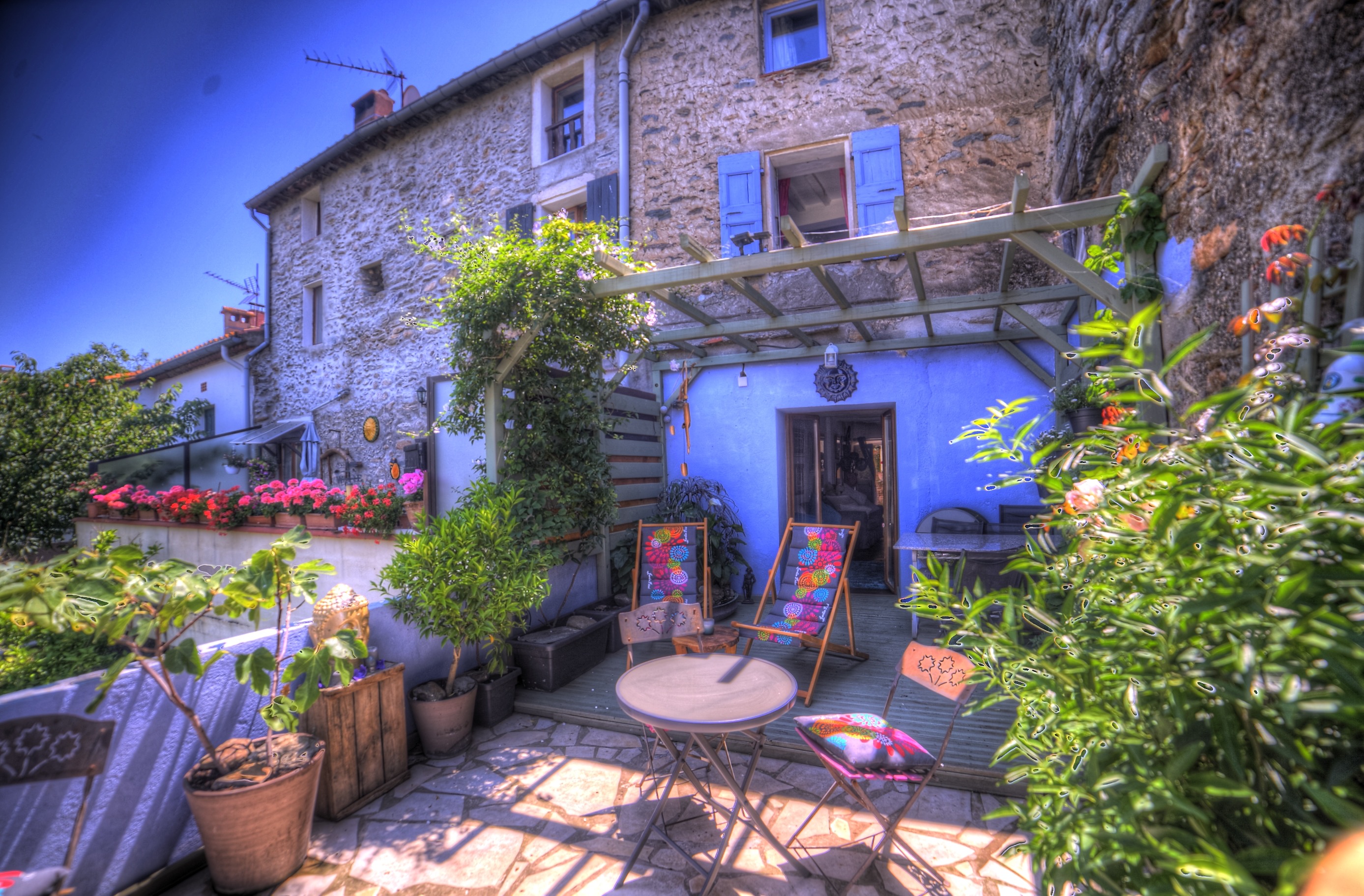 IMG_9492_3_4_tonemapped.jpeg