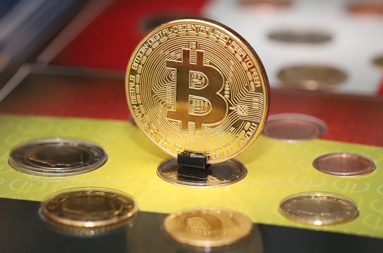 bitcoin-4253759_1280.jpg