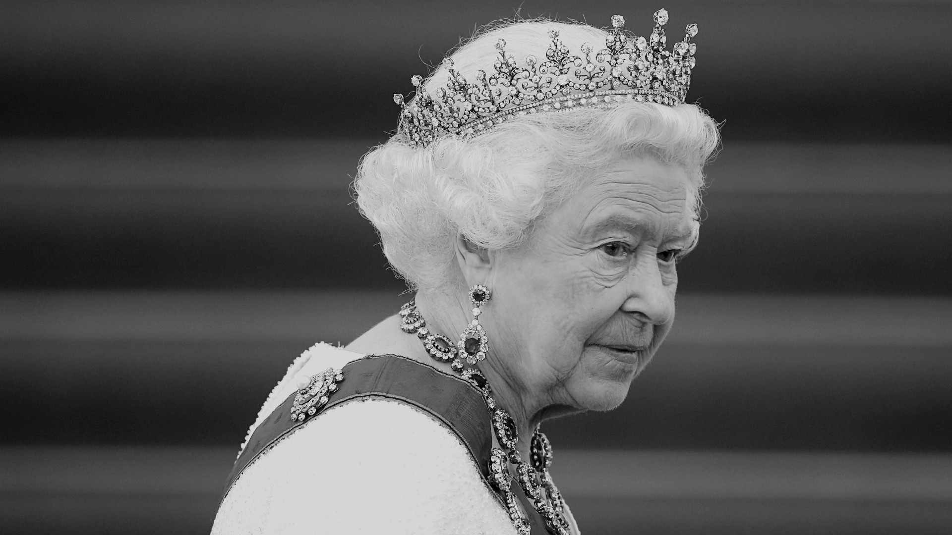 Queen_Elizabeth_II_BW.jpg