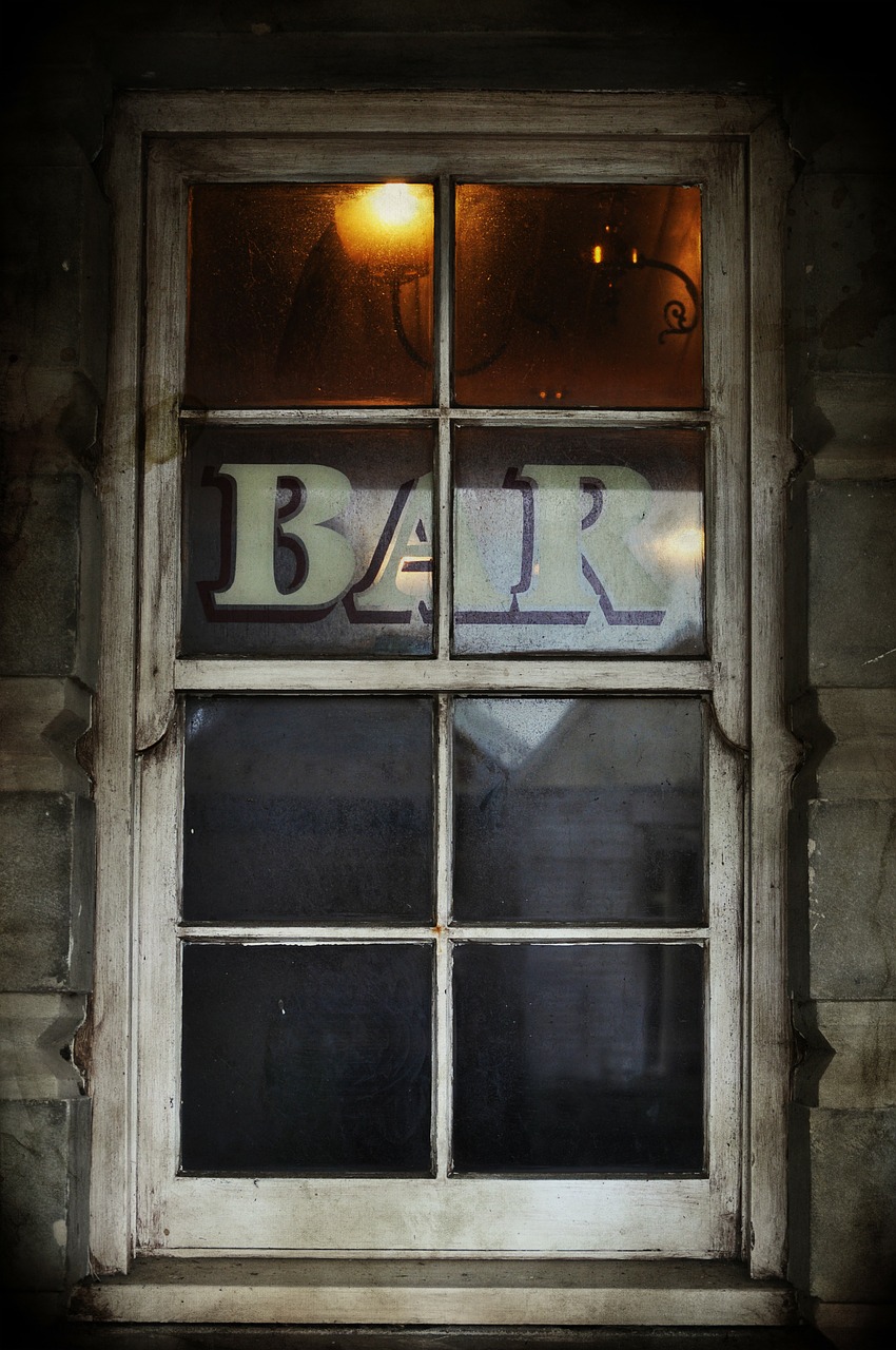 tavern-237120_1280.jpg