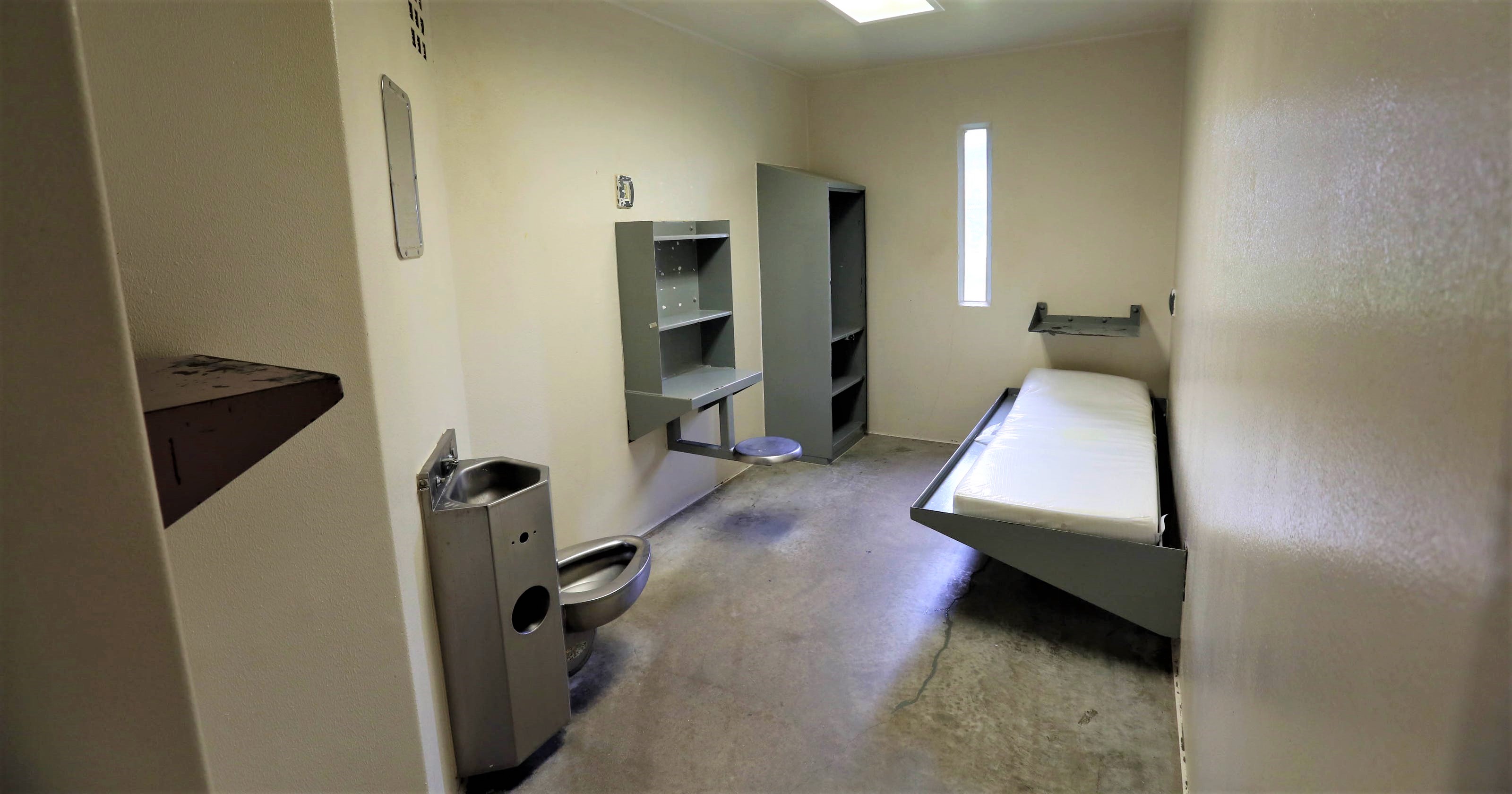 SOLITARY-CONFINEMENT.jpg