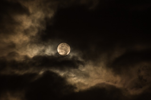 cloudy-1869753_640.jpg