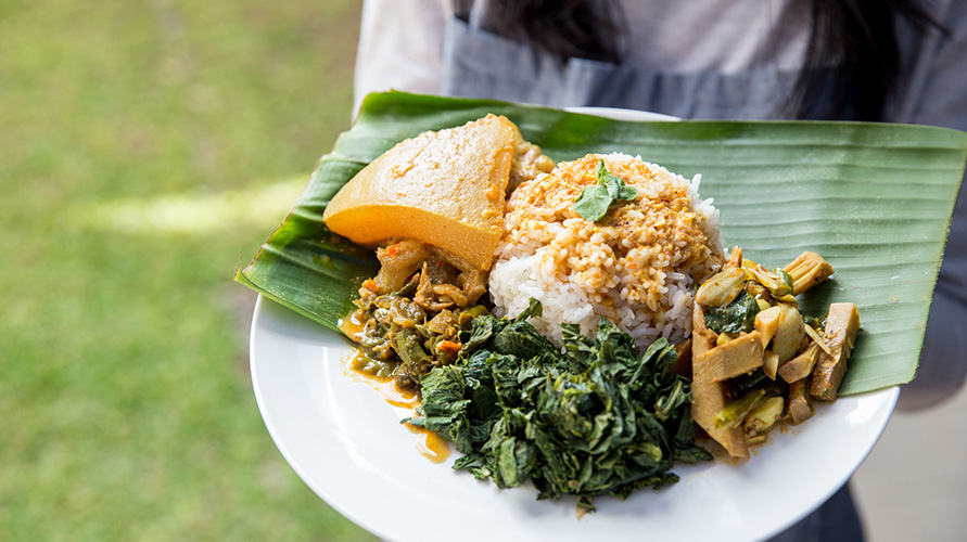 9055-20200902-Hidup-Sehat-Kalori-Nasi-Padang-Tinggi-Akali-dengan-Empat-Cara-Ini-LRW.jpg