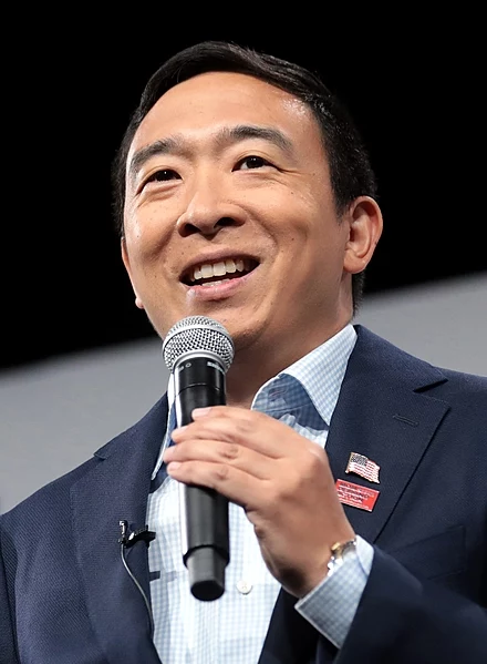 440px-Andrew_Yang_by_Gage_Skidmore.jpg