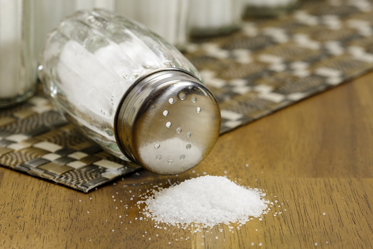 salt-3285024_1280.jpg