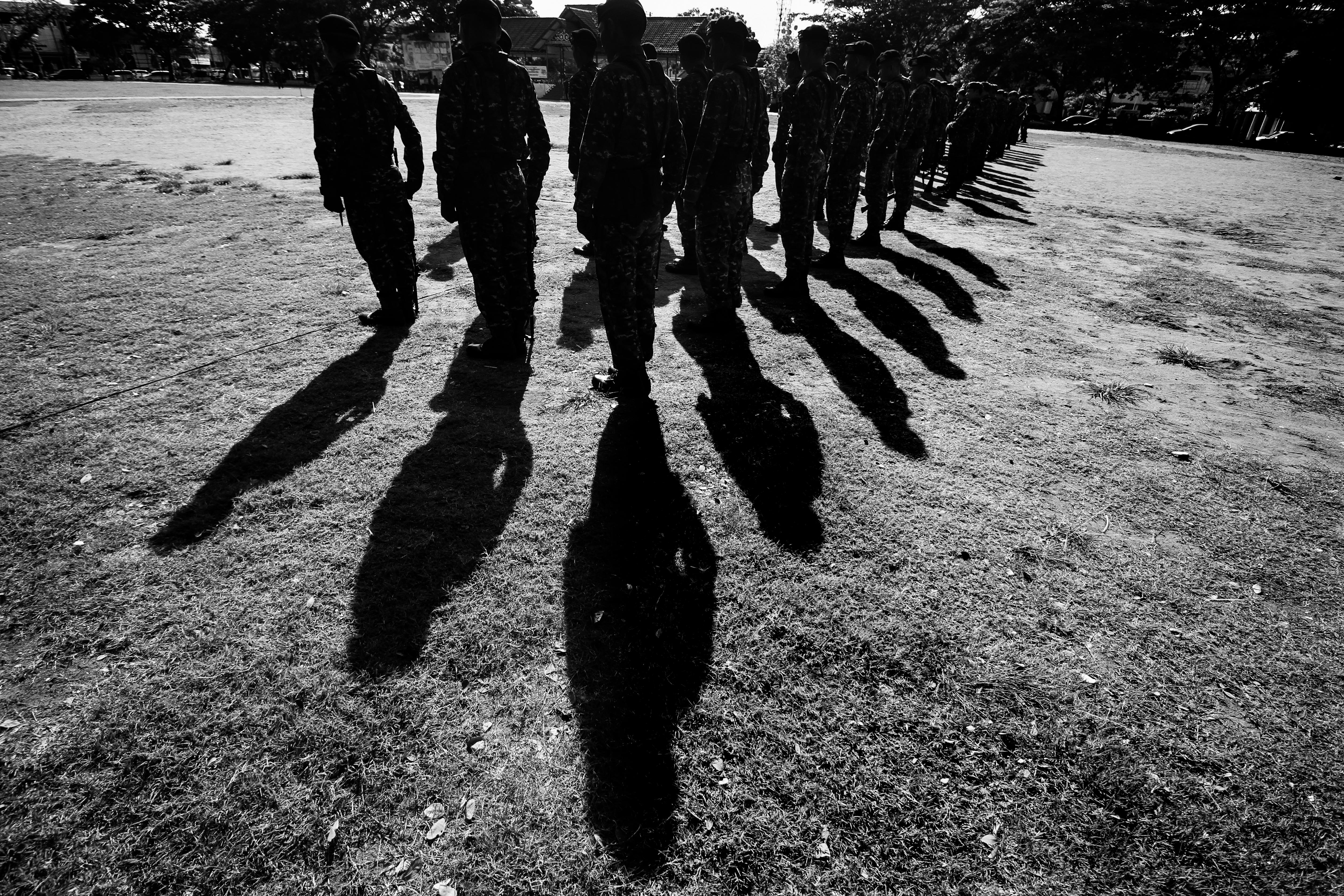 Photo Contest B & W - Shadow - Shadow of Military Soldiers — Steemit