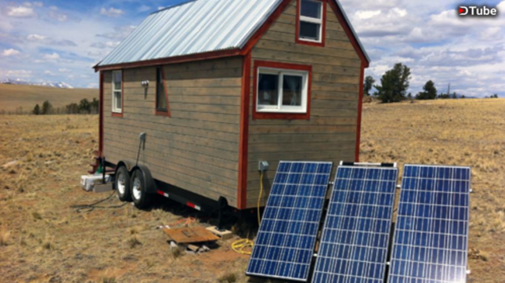 robmc_tinyhouse_solartour.JPG