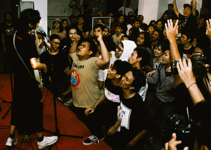 Gigs #6 Grrrlgang : gejolak cinta kawula muda