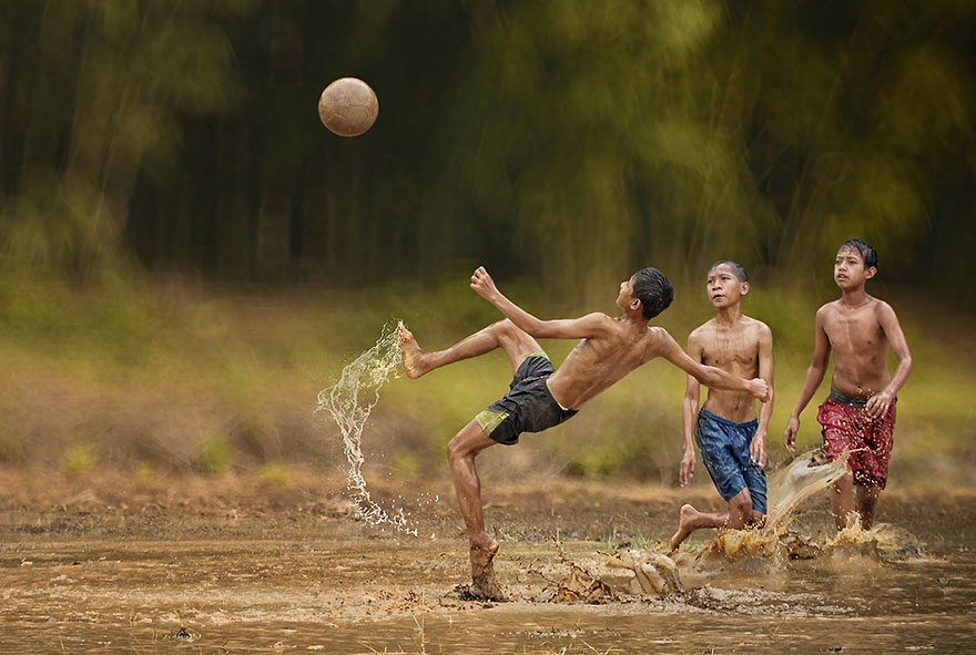 village-life-indonesia-herman-damar-9.jpg
