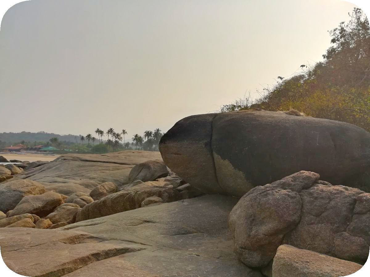 A quiet backwater at Agonda Beach. Part 94===Ein ruhiger Strandabschnitt am Agonda Strand. Teil 94