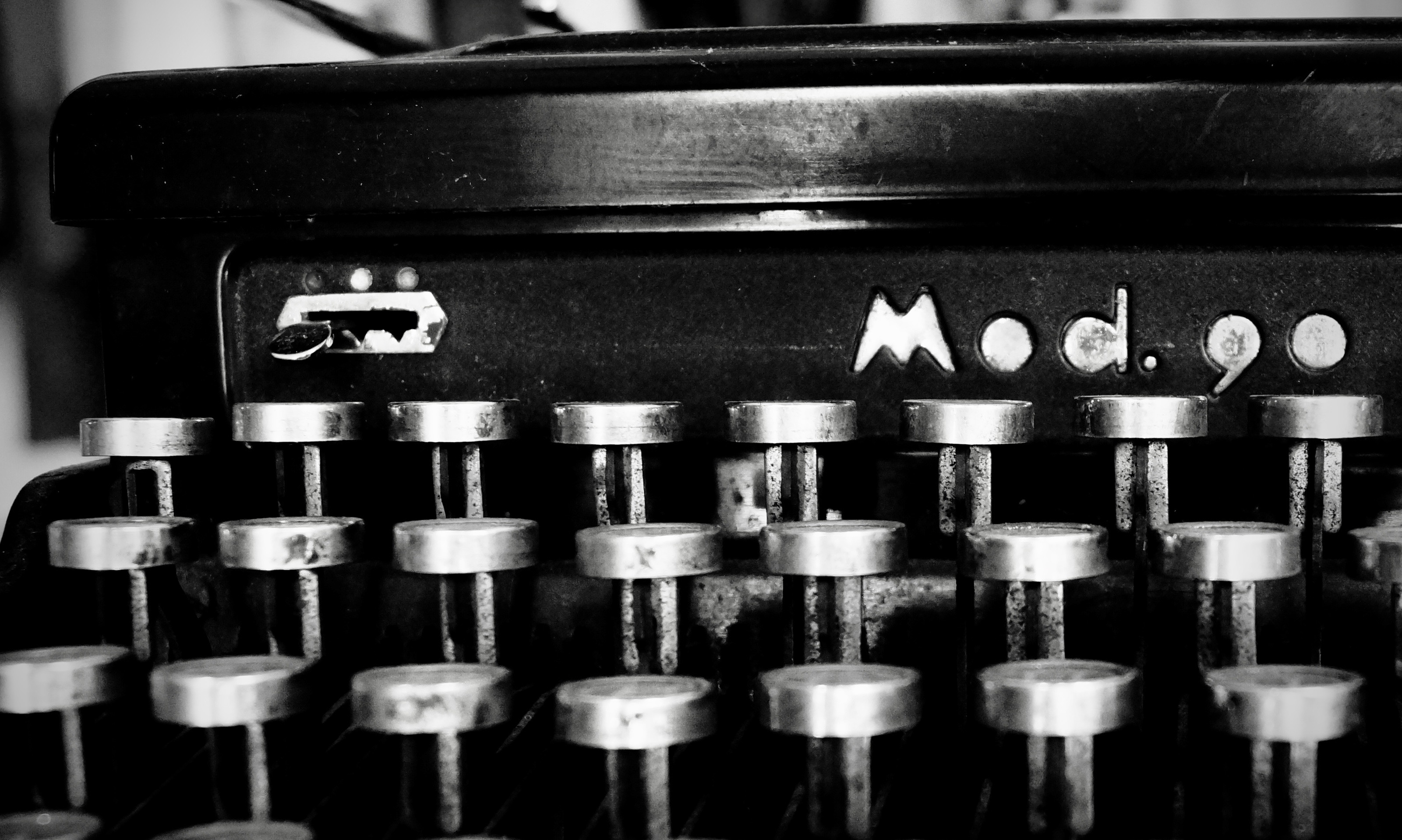 typewriter-1627197.jpeg