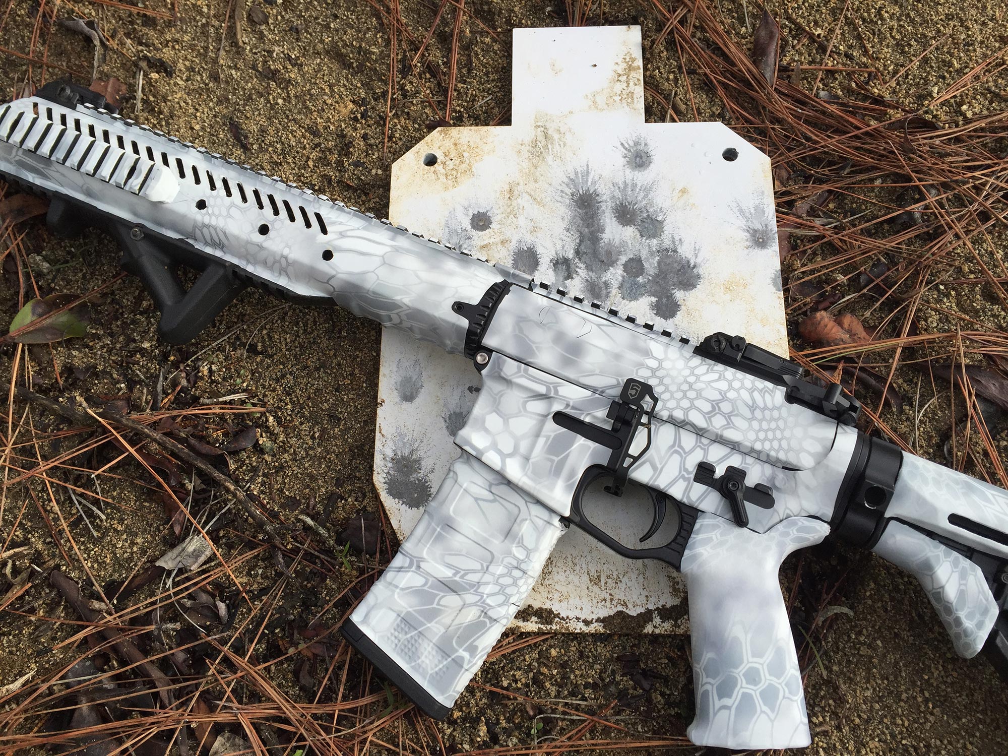 GunSkins of the Day AR-15 Rifle Skin in Krytpek Yeti Snow Camouflage - Stee...