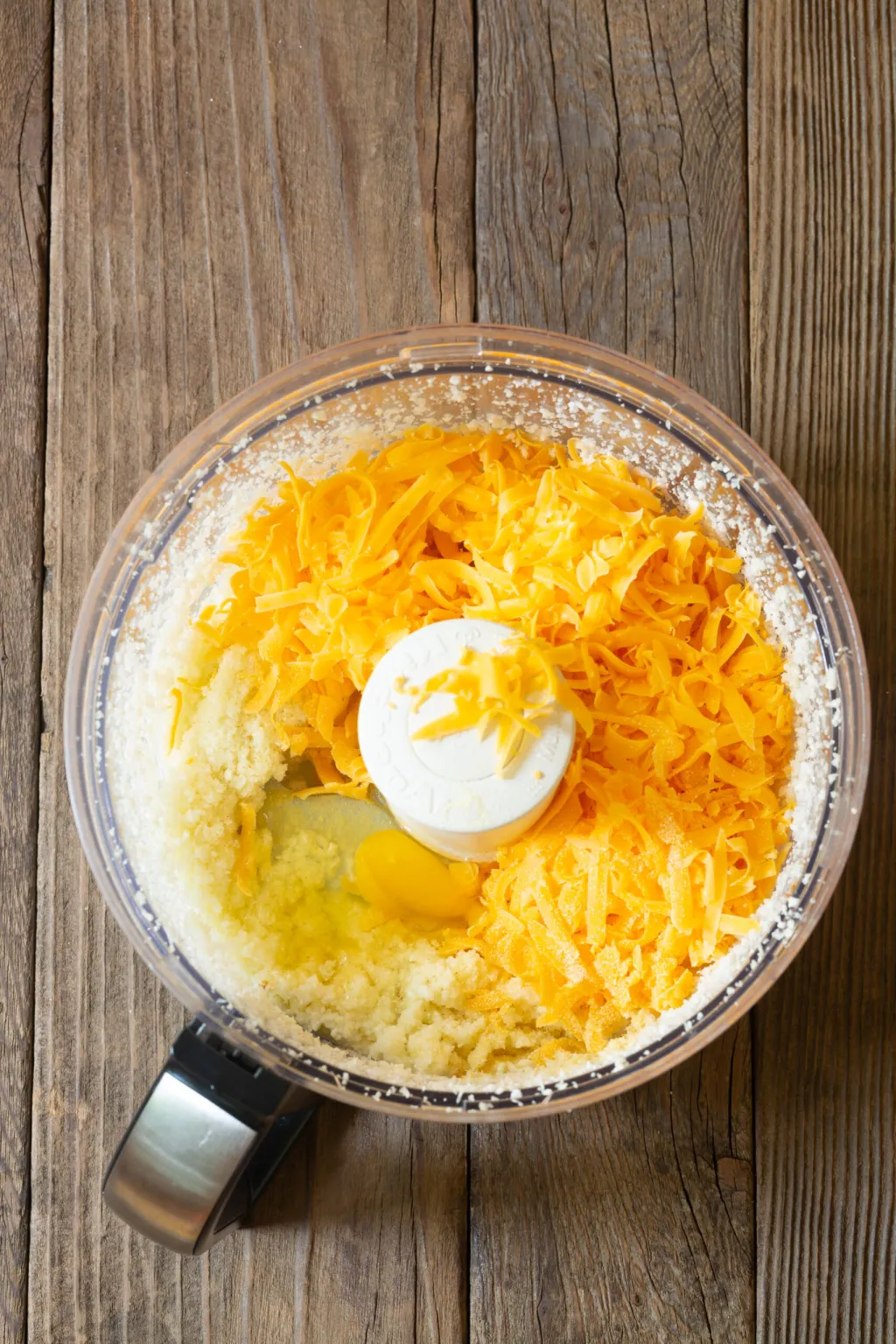 low-carb-tortilla-keto-cauliflower-2-scaled.webp