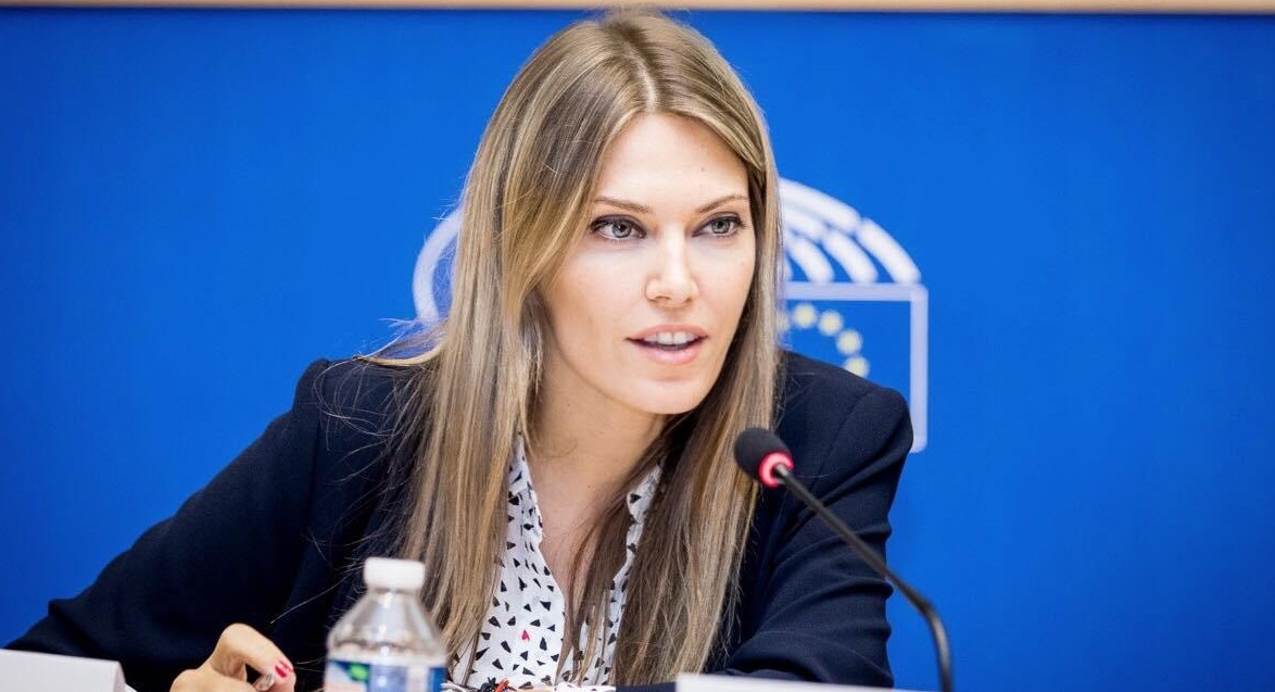 evakaili.jpg