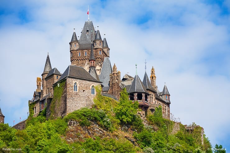 Close-view-of-Cochem-Imperial-castle.jpg