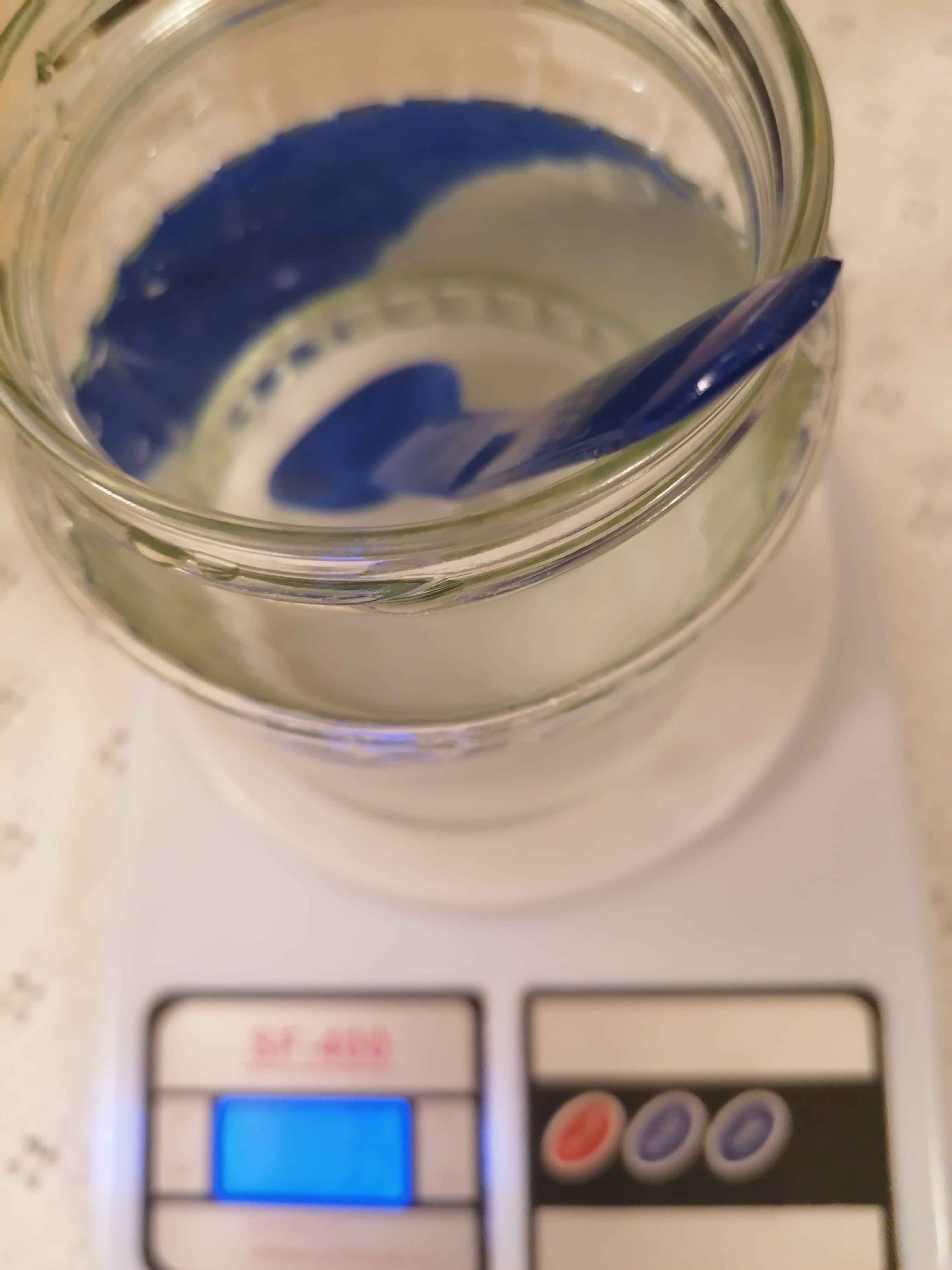 Ich habe online einen Wasserkefir gekauft   I bought a water kefir online