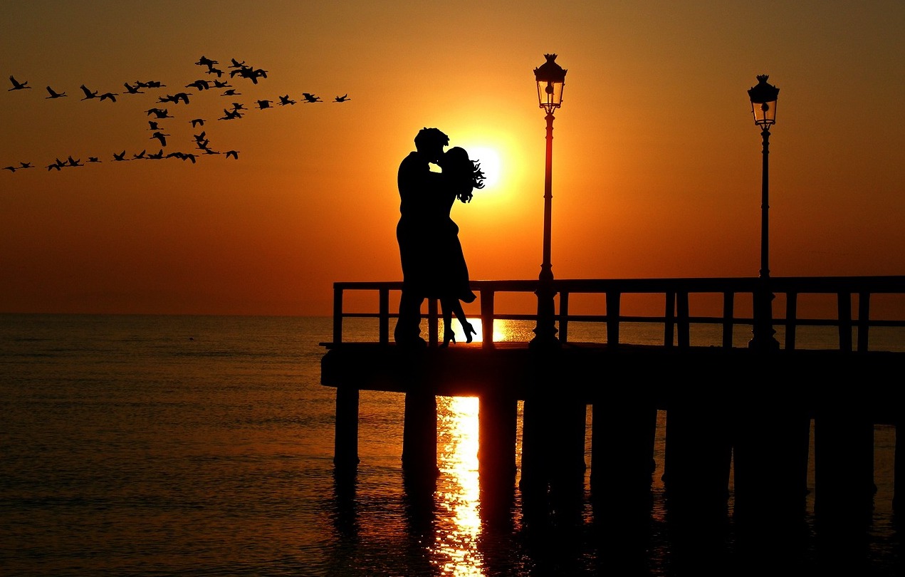 lovers-2249913_1280.jpg