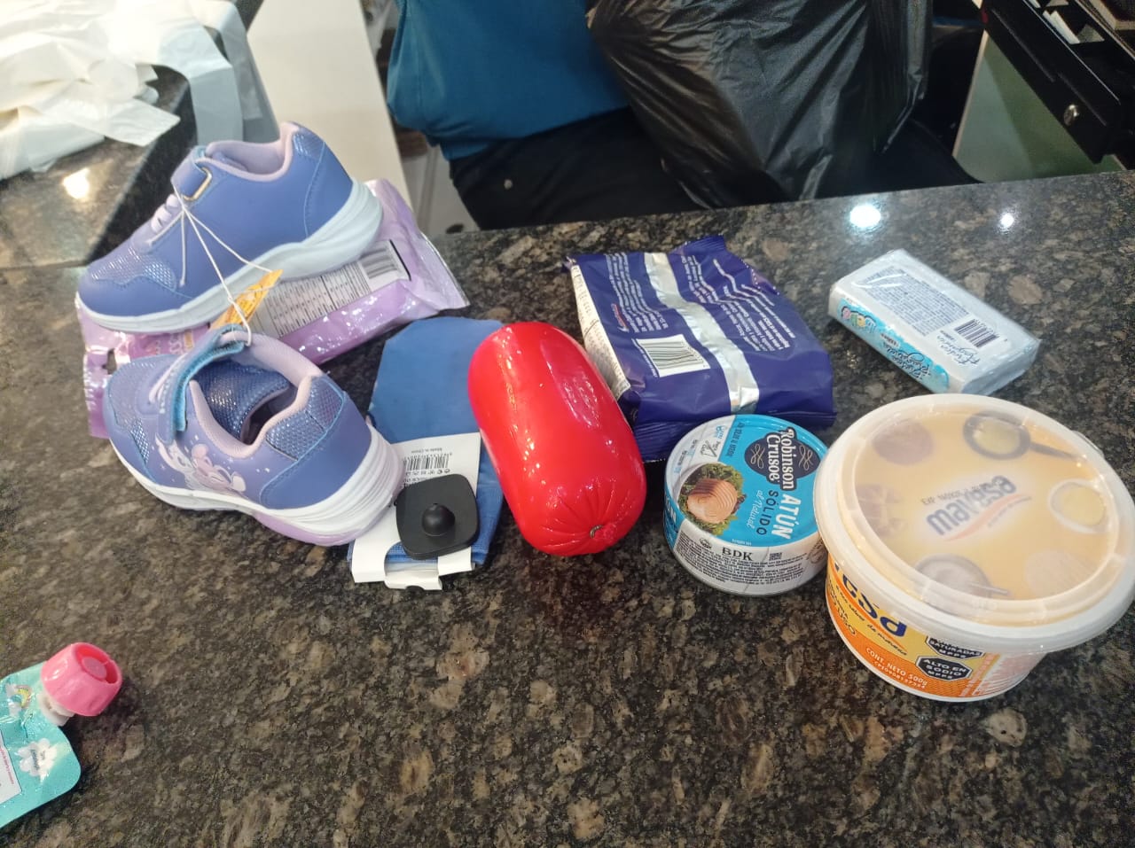 337c6d78-0f4f-4fbe-b1c8-78194ee1180a.jpg