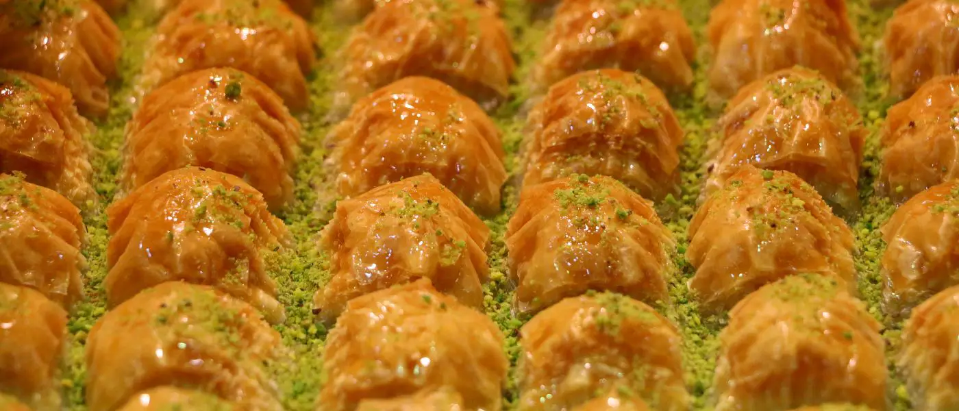 Tuerkische-Desserts.webp