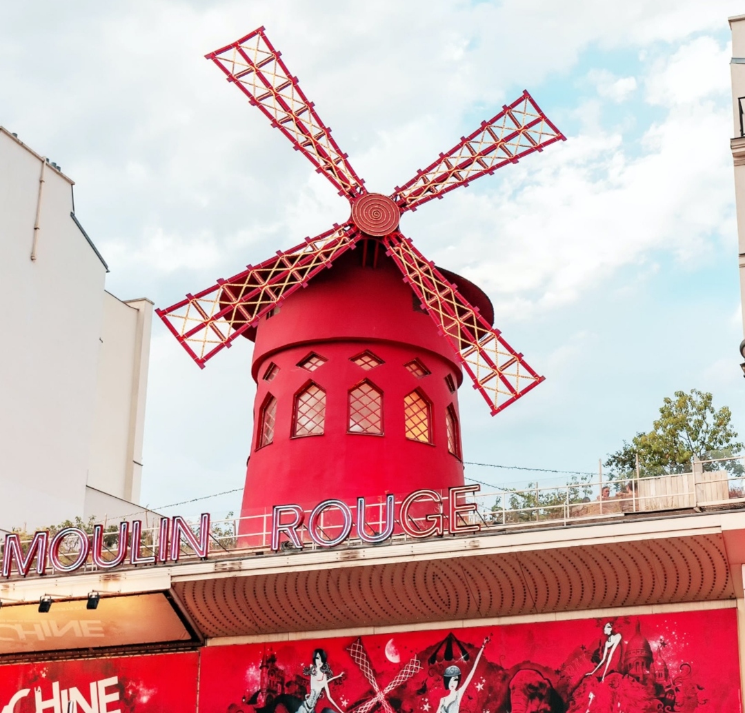 Steemit banner for @moulin